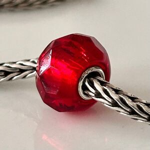 TROLLBEADS Bright Red Prism Facet Bead LAA 925S Excellent!
